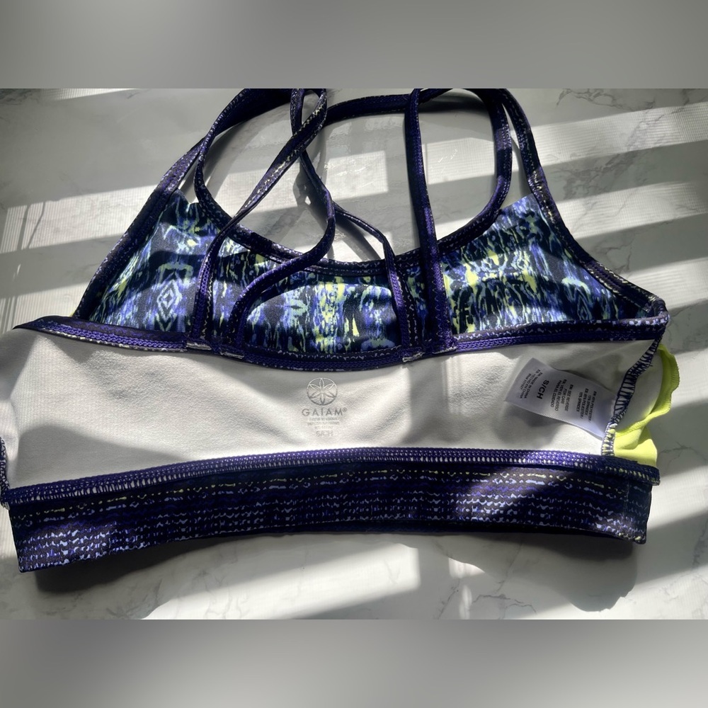 Women’s Gaiam Shine Yoga Medium Impact Sports Bra Size Small - Picture 3 of 5
